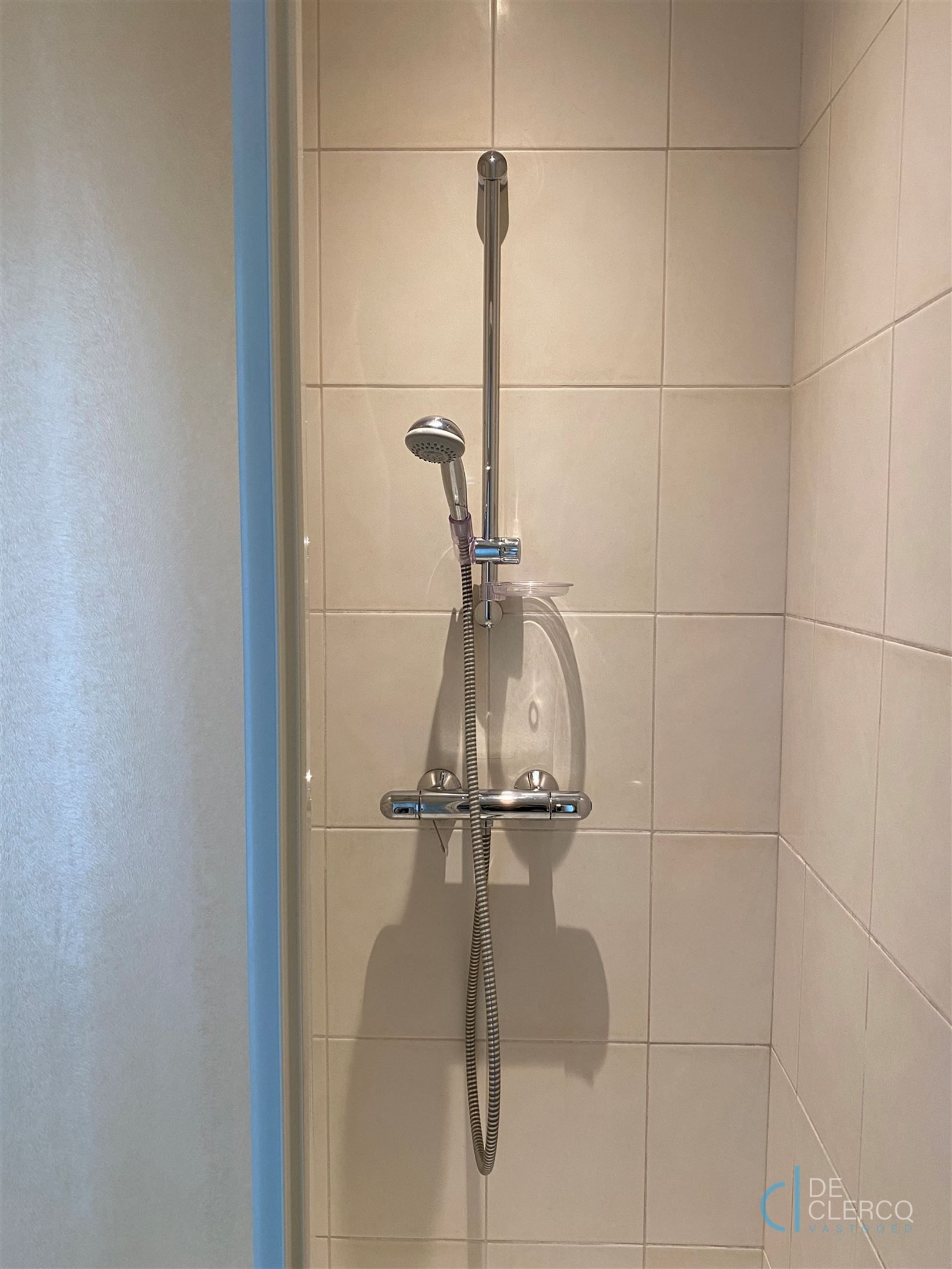 Ruim appartement met terras én garage te huur in Lochristi!  foto 9