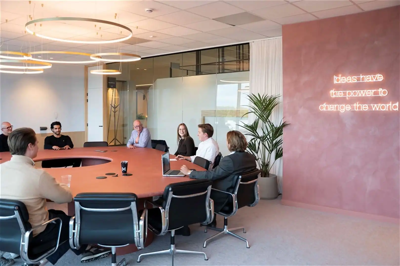 Kantoren in het Meetdistrict in Planet Group Arena foto 4