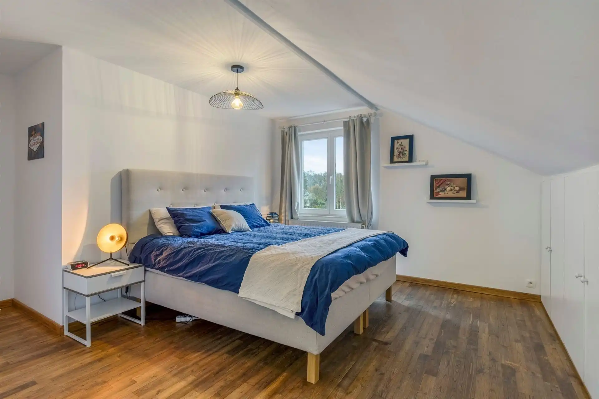 Volledig gerenoveerde hedendaagse villa ±487 m² in de Marnix wijk foto 34