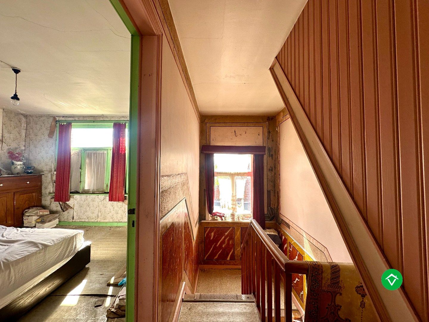 Te renoveren of te slopen woning op ruim perceel van 854 m² in Ichtegem - ideale opportuniteit voor wie wil bouwen of renoveren in een landelijke omgeving. foto 11