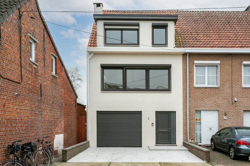 Instapklare ruime woning,  W-tuin, op centrale locatie! foto 2
