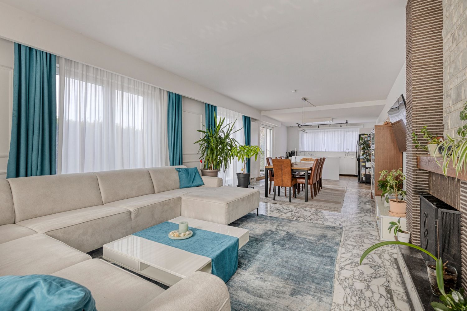 Karaktervolle gerenoveerde statige villa nabij Spuikom te koop foto 15