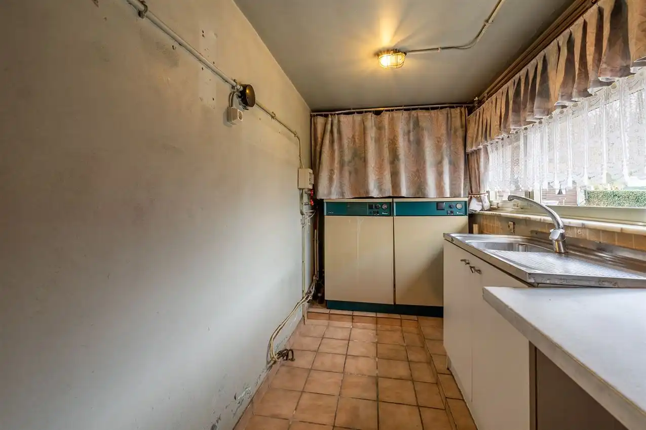 Unieke ligging boven de Mottevallei – renovatiekans met waarde-opportuniteit foto 16