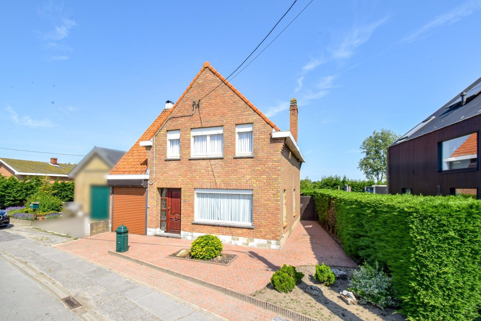 Landelijk gelegen woning ( 258 m²) met inpandige garage en zonnige achtertuin te Snaaskerke foto 2