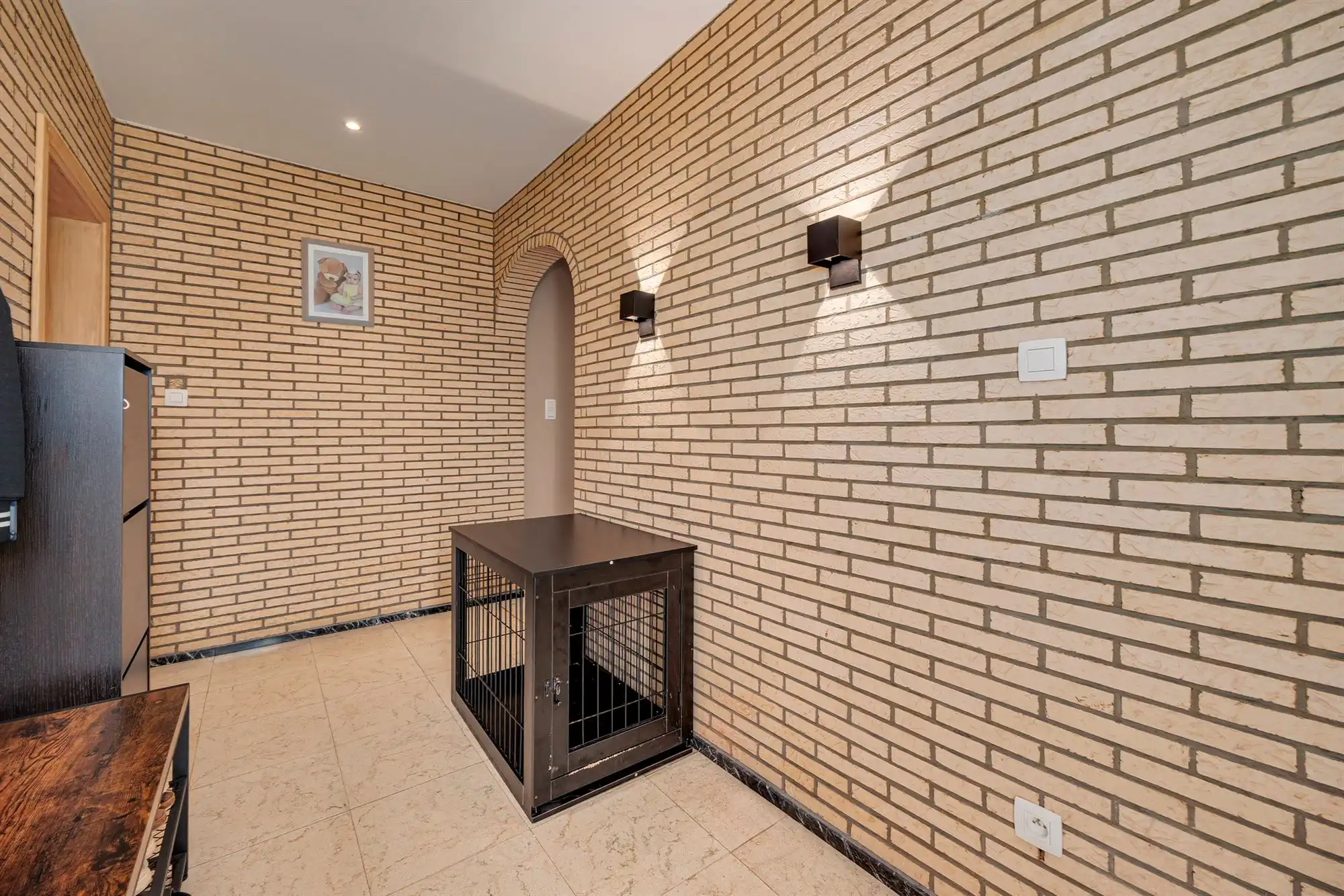Instapklare villa met 3 slaapkamers, ruime tuin en voldoende parking op gunstige locatie! foto 3