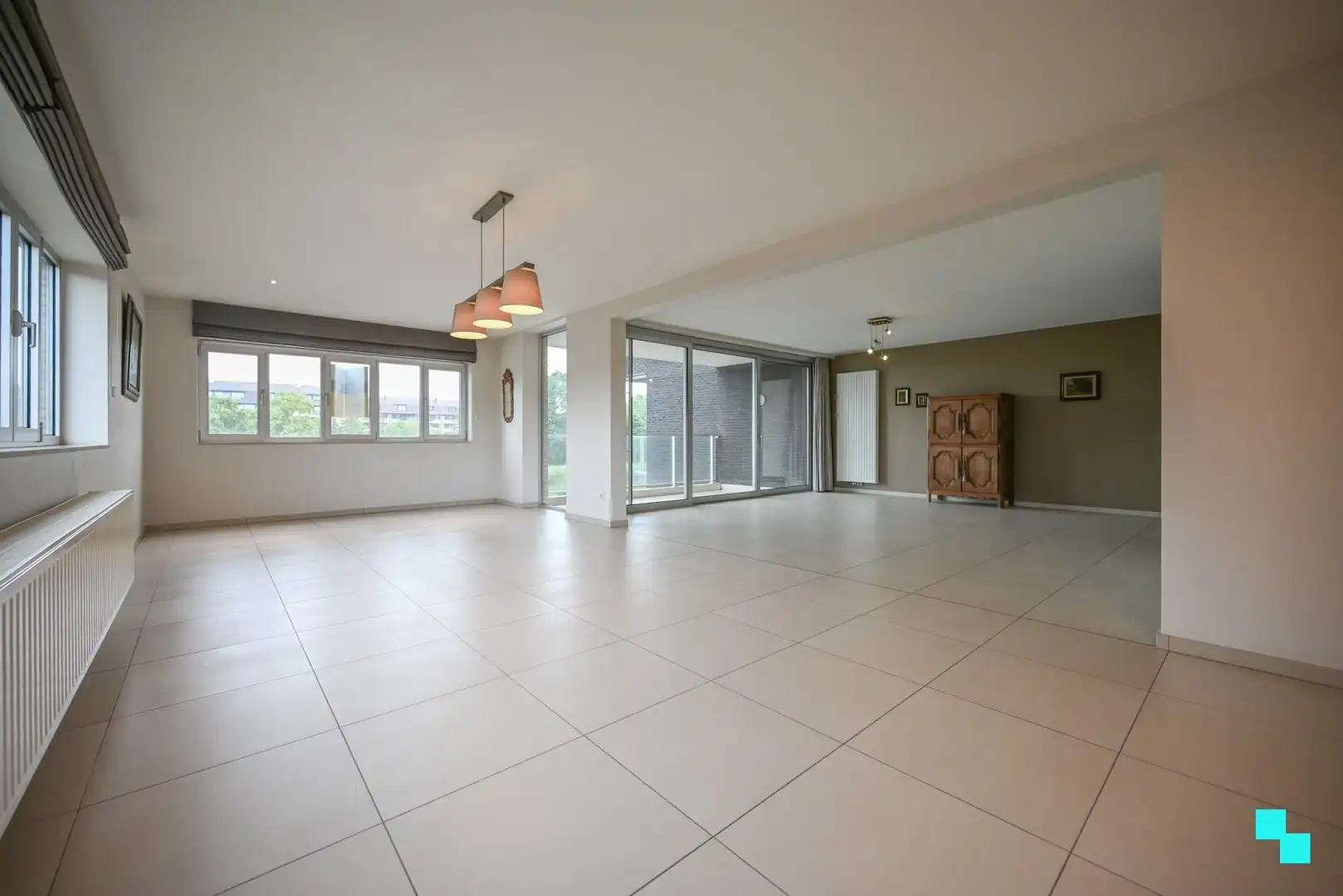 Riant 3-slaapkamerappartement met zicht op de vaart te Izegem foto 6