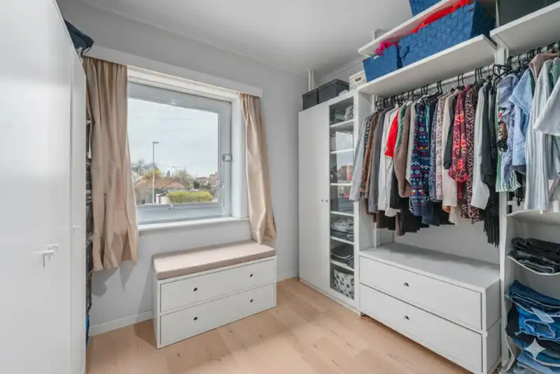 Roeselare : Op te frissen hoekwoning met gezellige tuin  voorzien van 3 slaapkamers&nbsp;en veel potentieel. foto 10