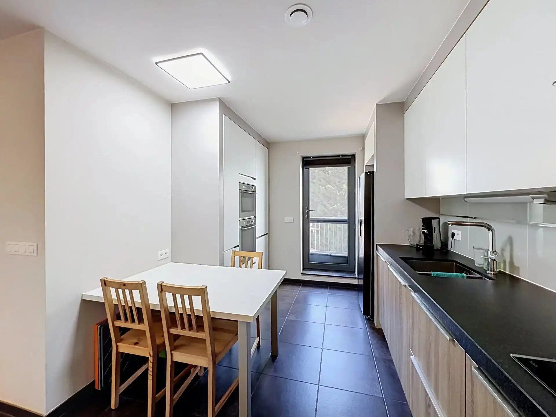 Luxe triplex met dubbele garage, 5 slaapkamers en 2 badkamers  in hartje Mol centrum foto 19