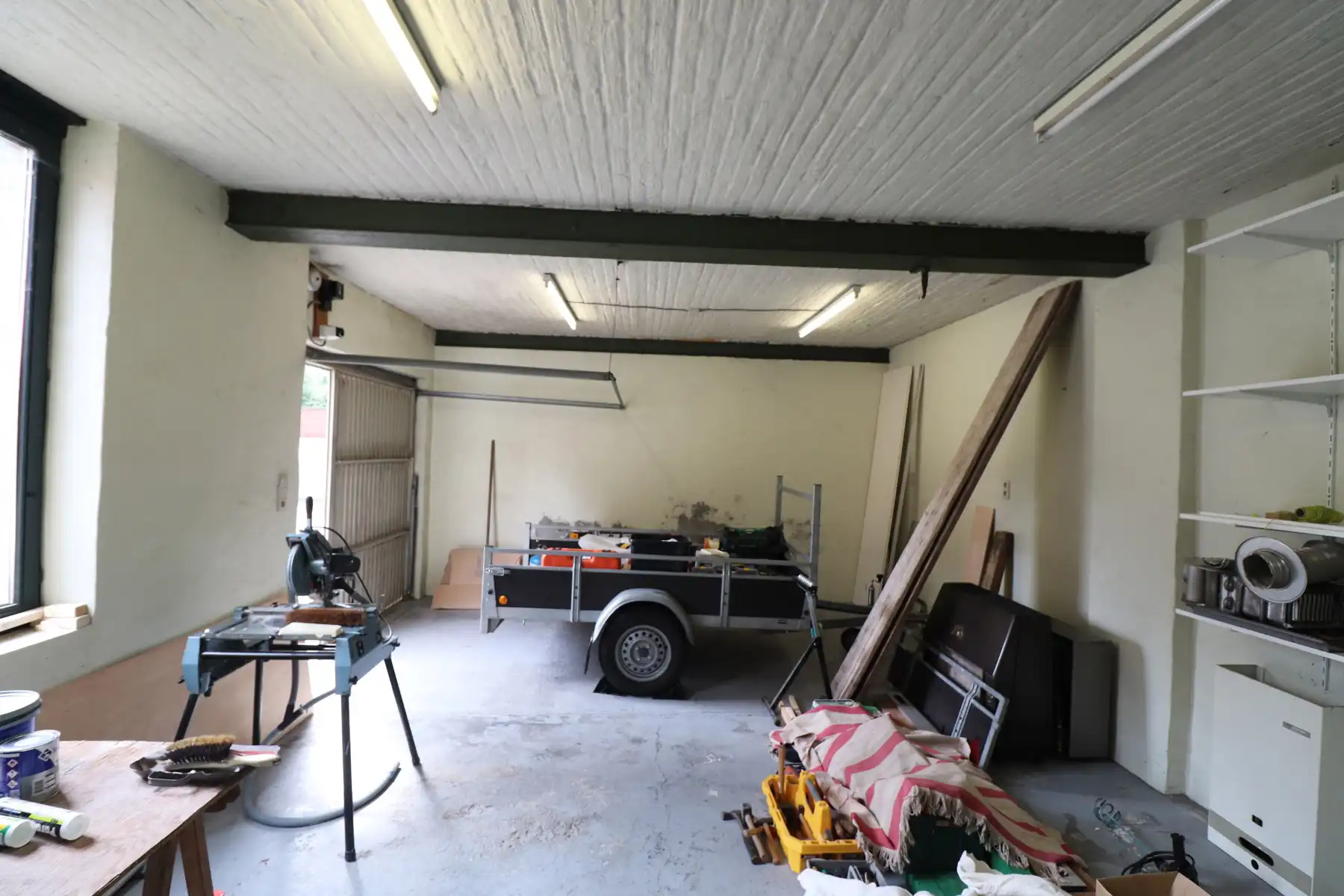 Een woning met 2 slaapkamers, garage en tuin. foto 6