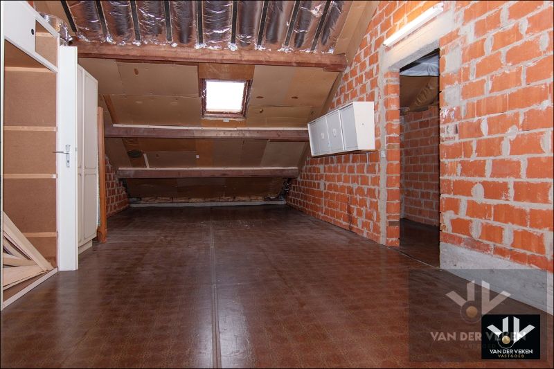 Ruim en zeer goed onderhouden triplex met veel mogelijkheden op goed bereikbare locatie in het gezellige Diepenbeek foto 31