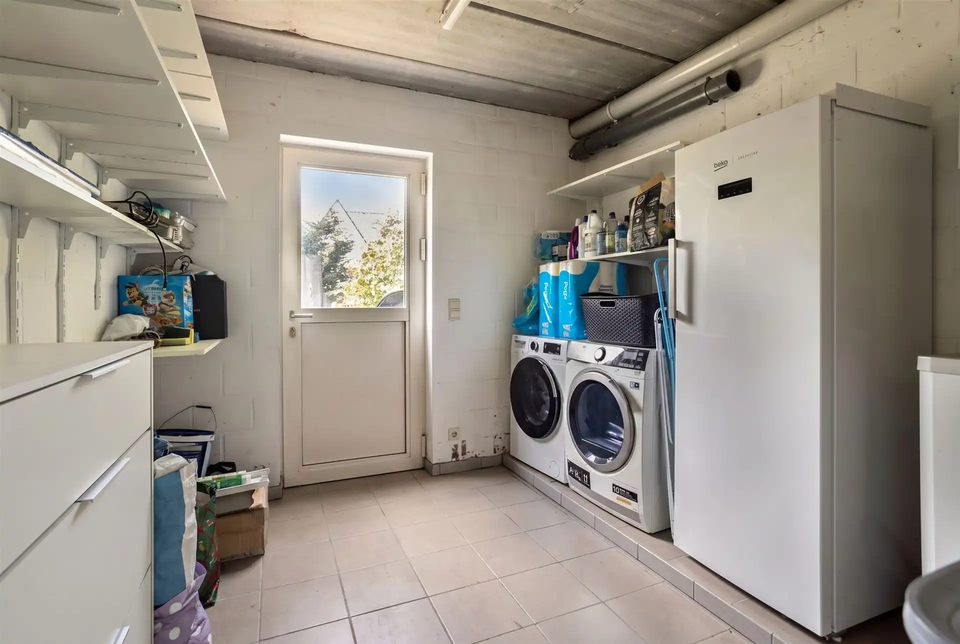 Instapklare woning met 3 slaapkamers en garage.  foto 23