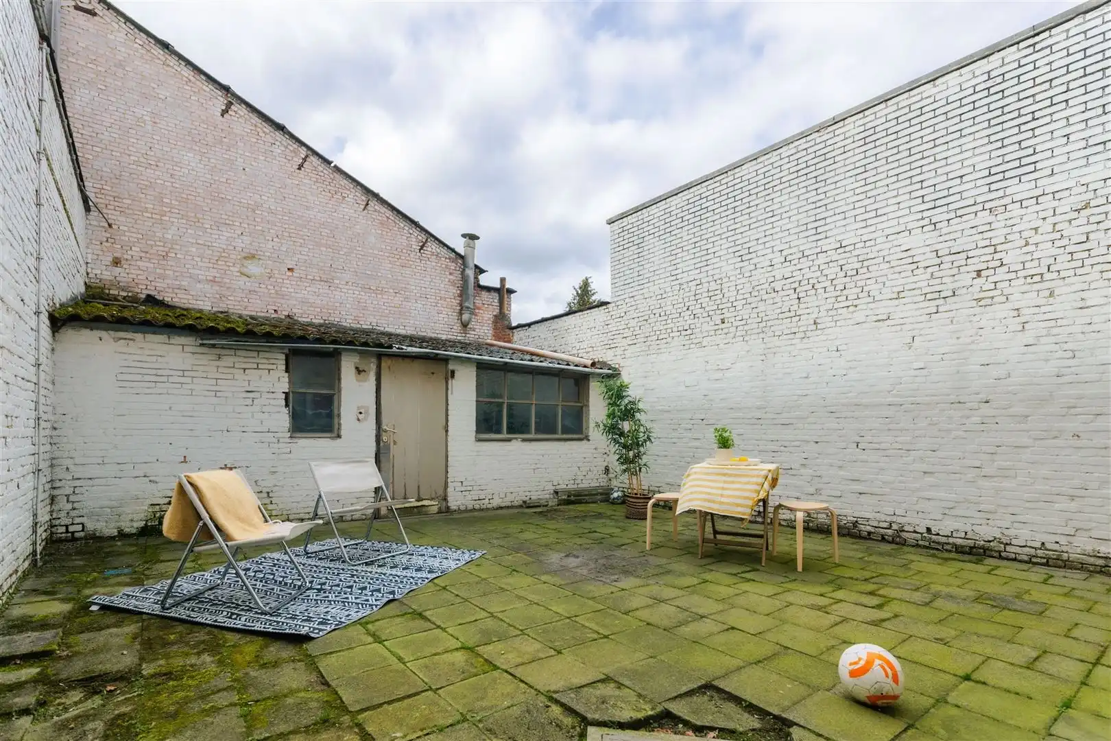 Volledig gerenoveerde gezinswoning met 5 slaapkamers foto 7