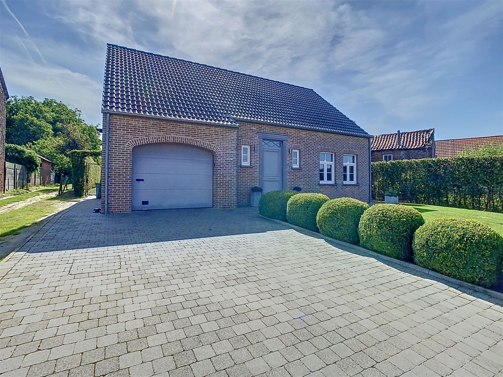 Prachtige woning, 4 slpks, terras, tuin, garage, 11a 64ca foto 3