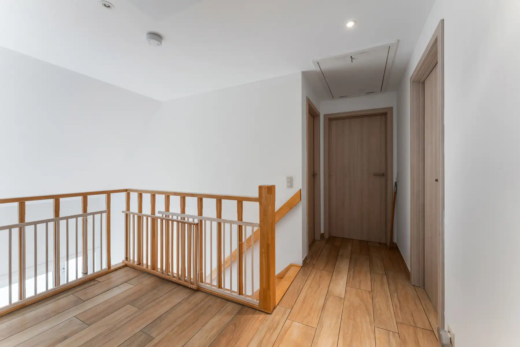 Recente vrijstaande woning met landelijk zicht foto 12