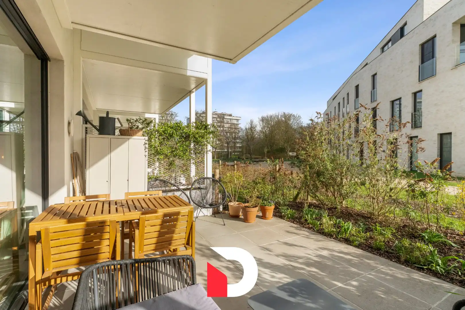 Hoogwaardig afgewerkt app met ruim zuidgericht terras in groene omgeving te Sint-Andries foto 6