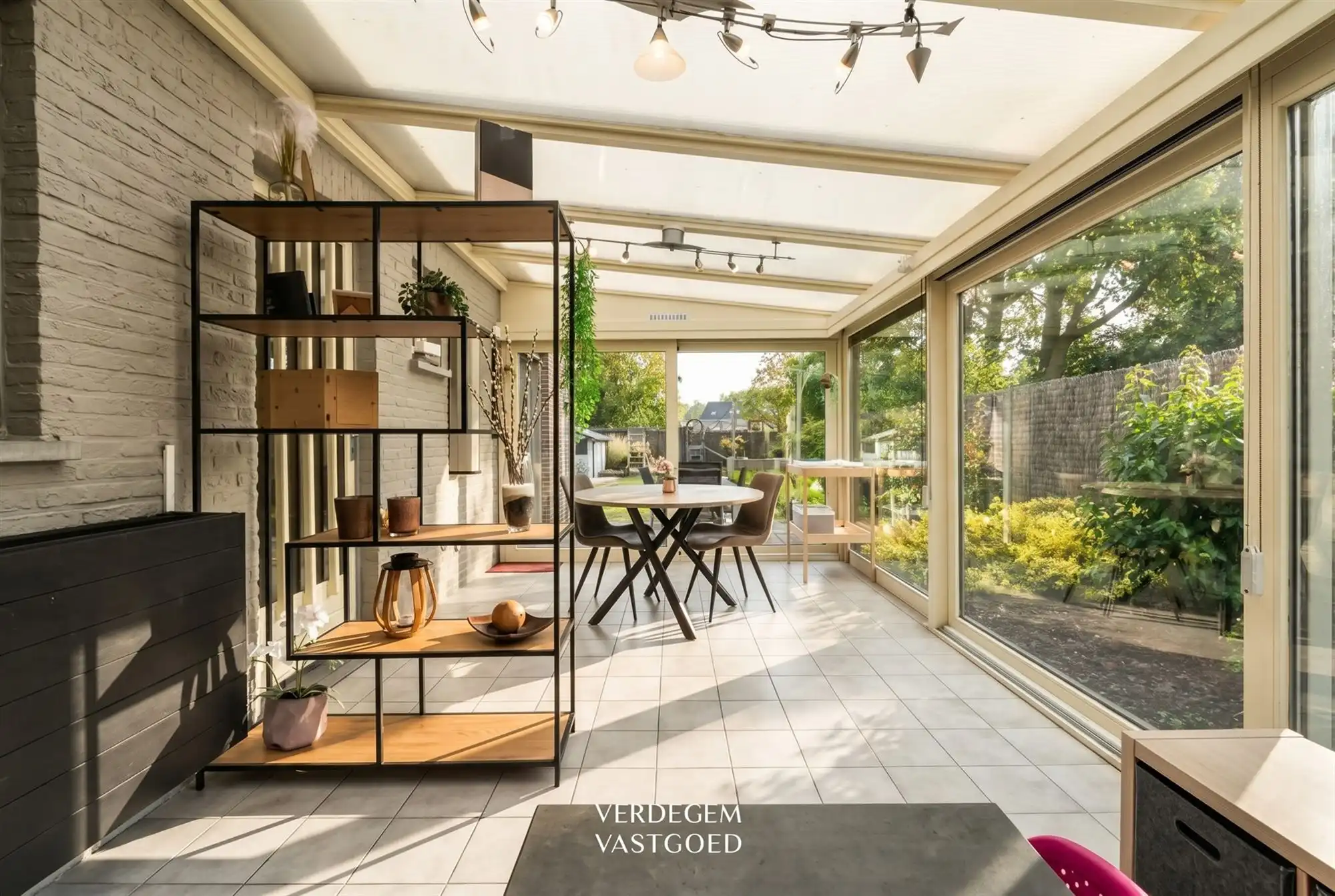 Ruime woning op royaal perceel van 1.014m² met 3 slaapkamers en geniettuin foto 7