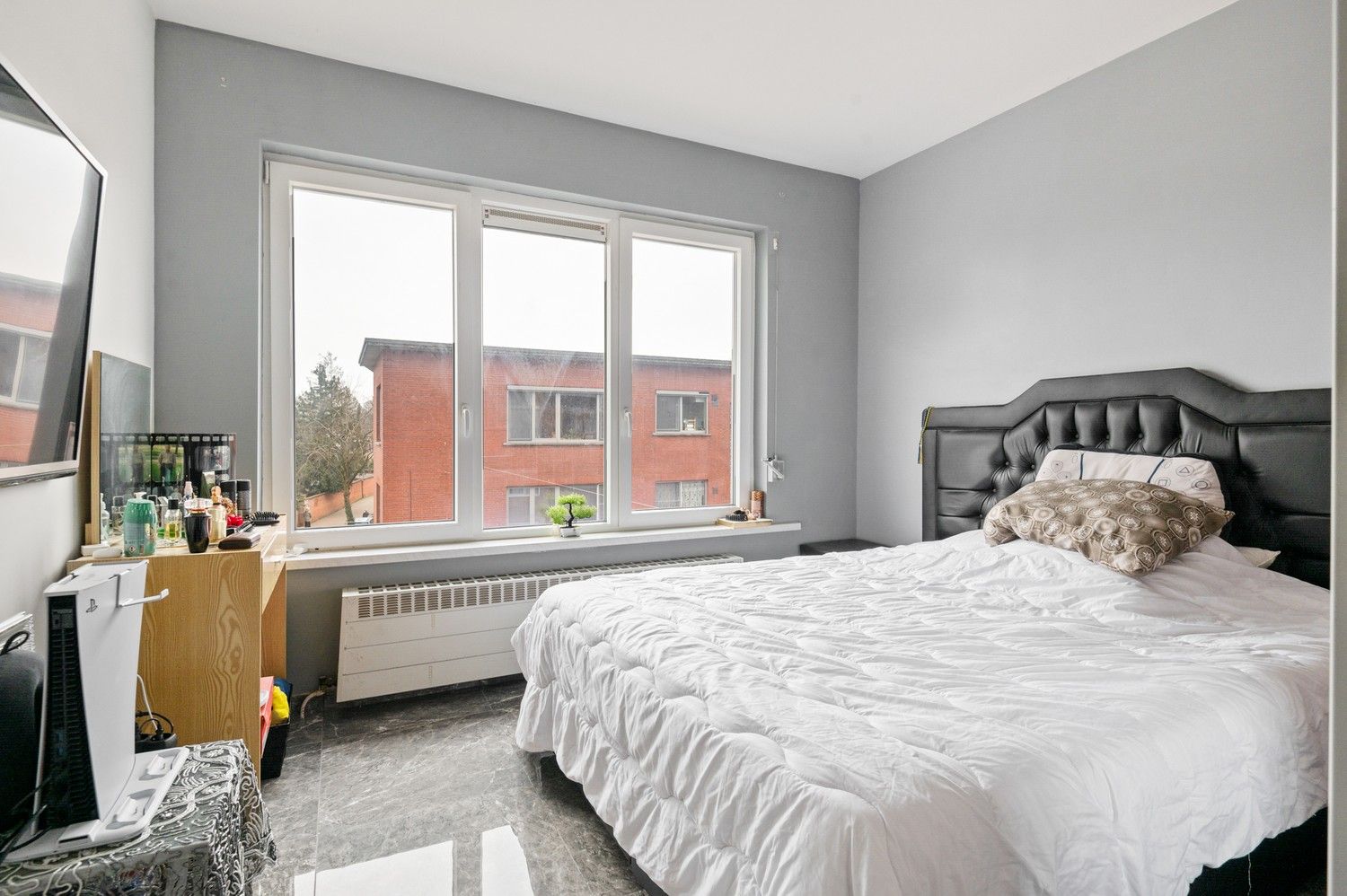 Ruime woning met studio, terras en tuin te koop in Wommelgem! foto 12