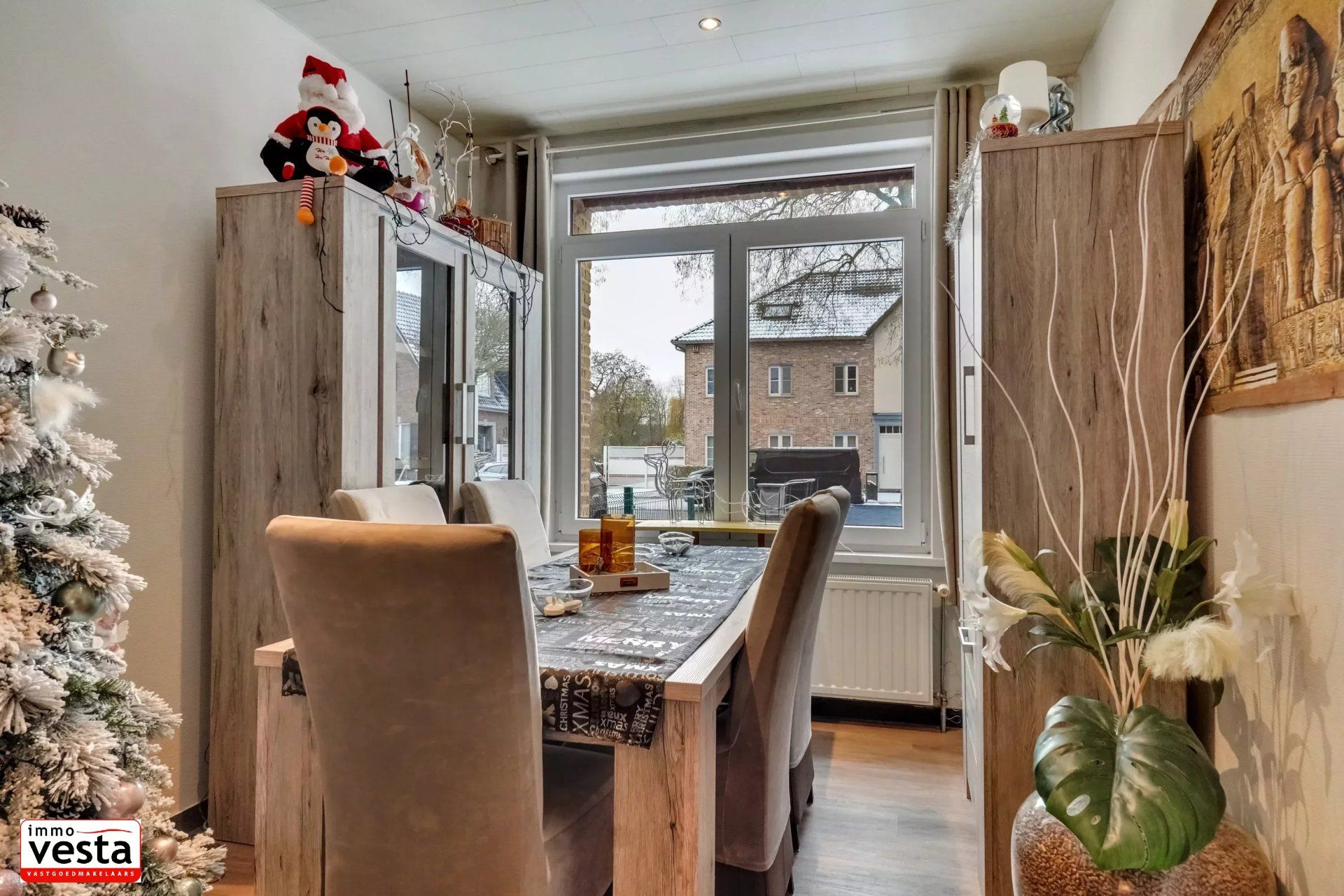 Ruime gezinswoning met 5 slaapkamers foto 17