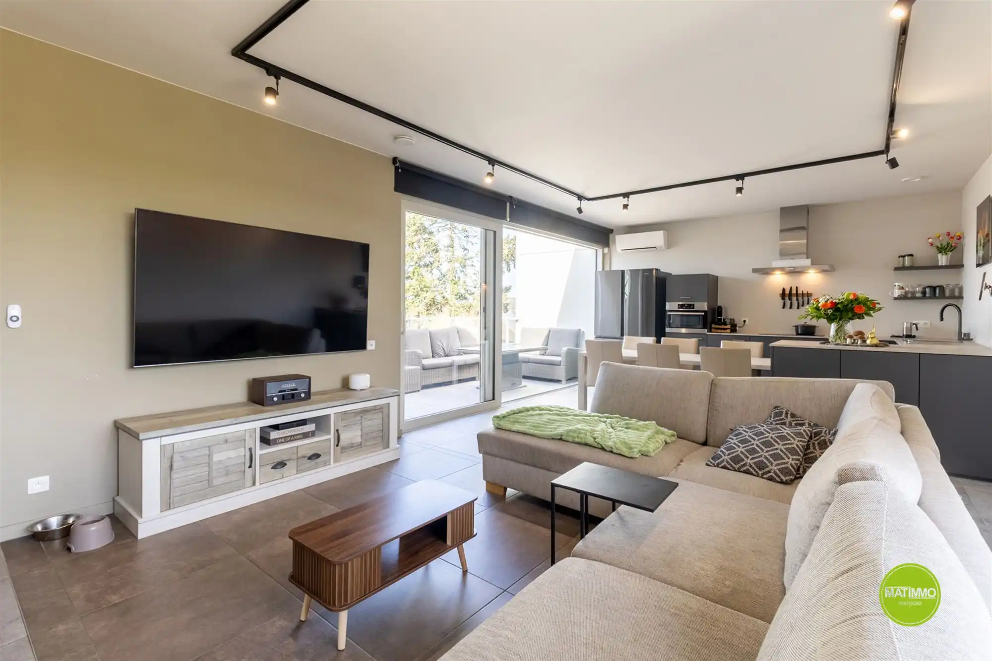 Energiezuinig, centraal gelegen appartement in hartje Lommel foto 3