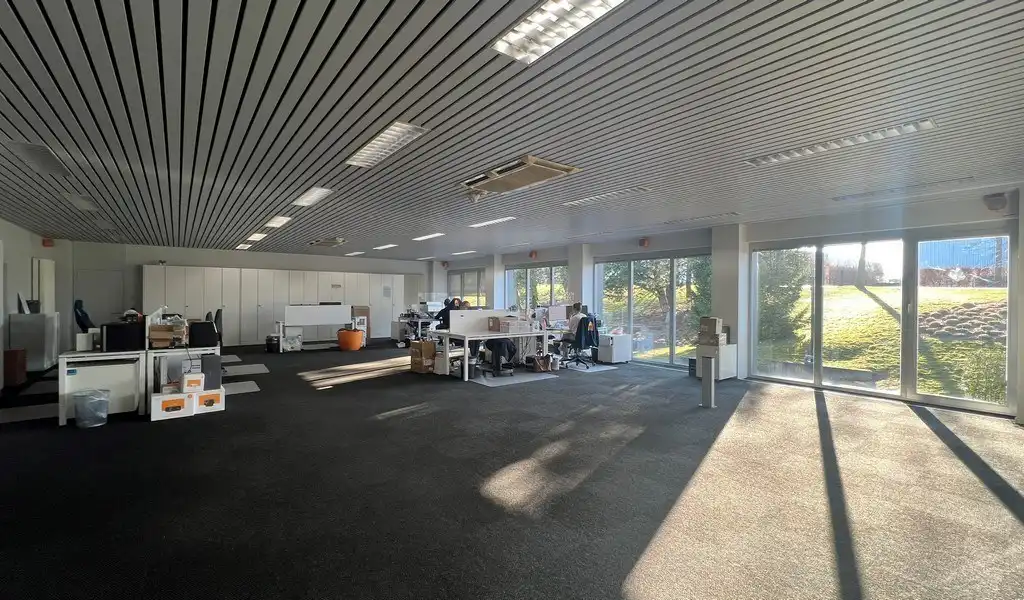 Bedrijfsgebouw met uitbreidingsmogelijkheden te koop in Ronse foto 15