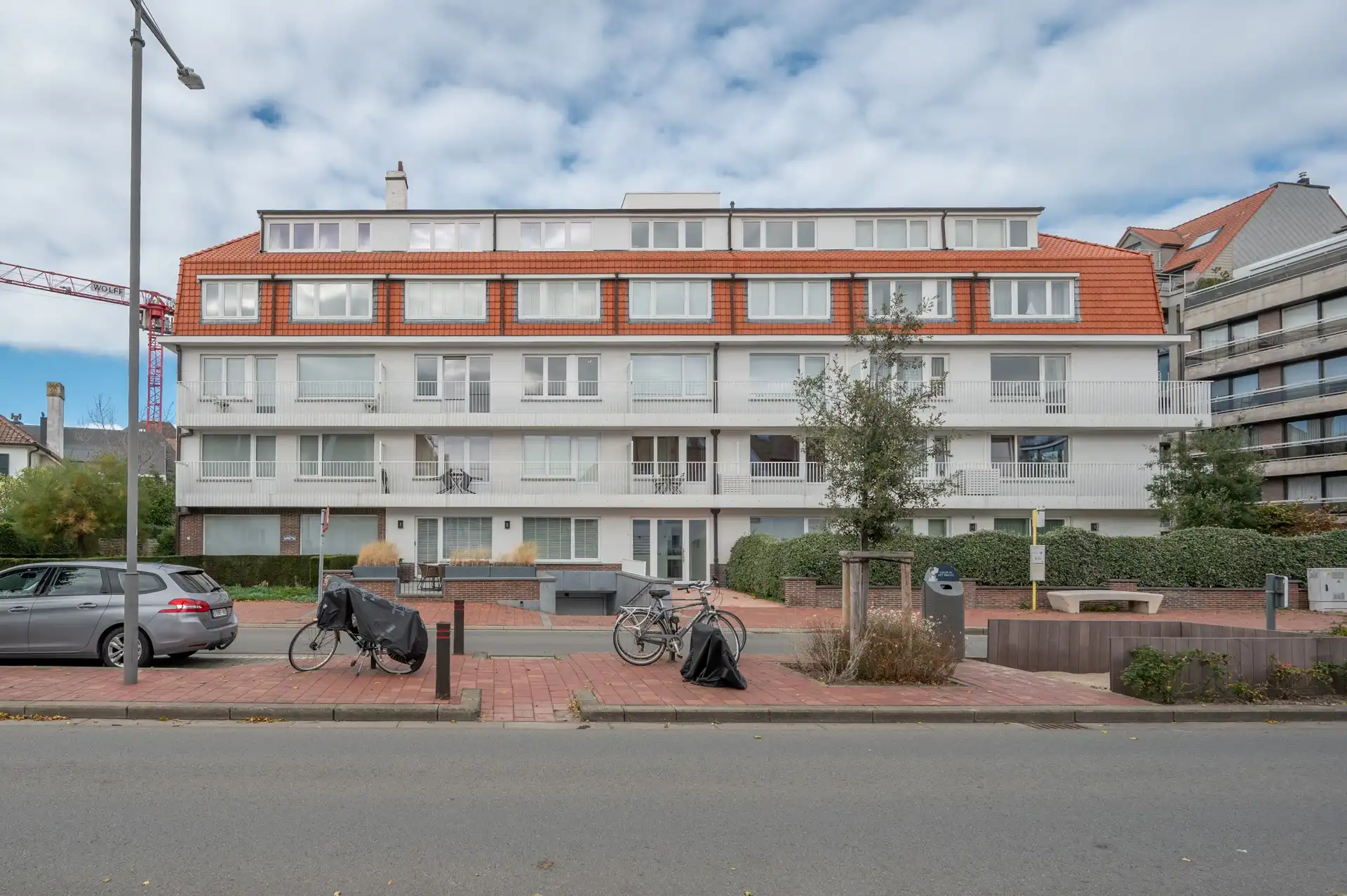 Ongemeubeld: Zonnige studio nabij centrum! foto {{pictureIndex}}