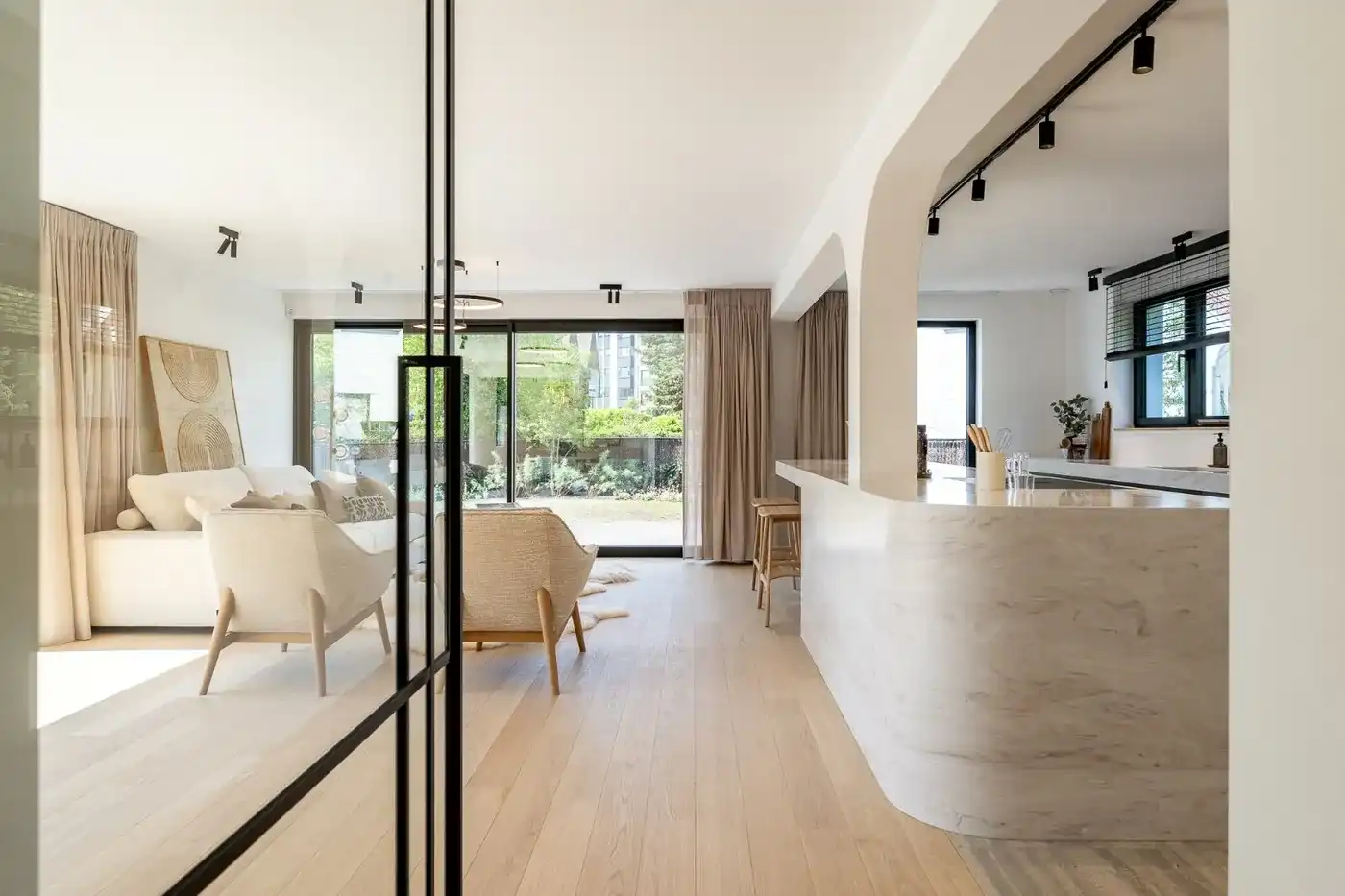 Charmante gerenoveerde villa verscholen in een paadje van het Zoute foto 2