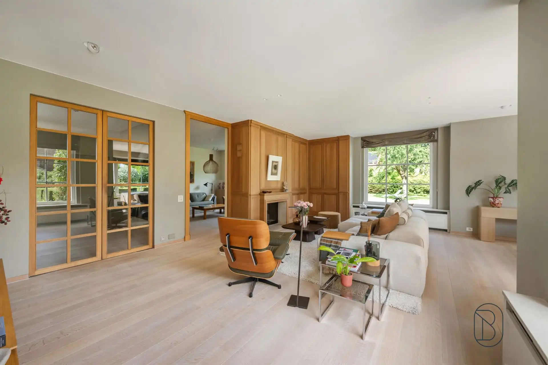 Exclusieve villa met praktijk/kantoor en prachtige tuin foto 6