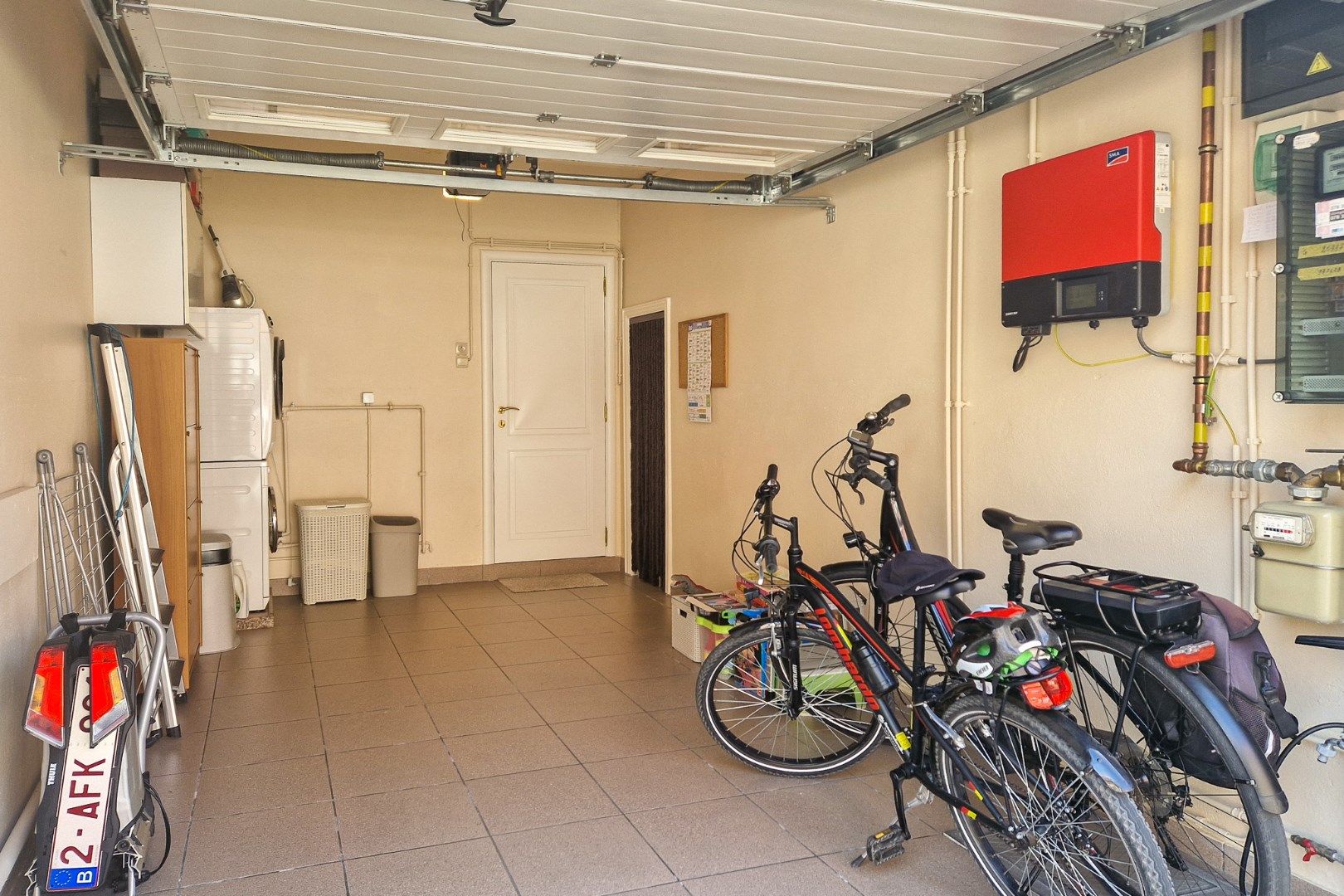 Instapklare, uitstekend onderhouden woning in hartje Oudenburg. foto 20