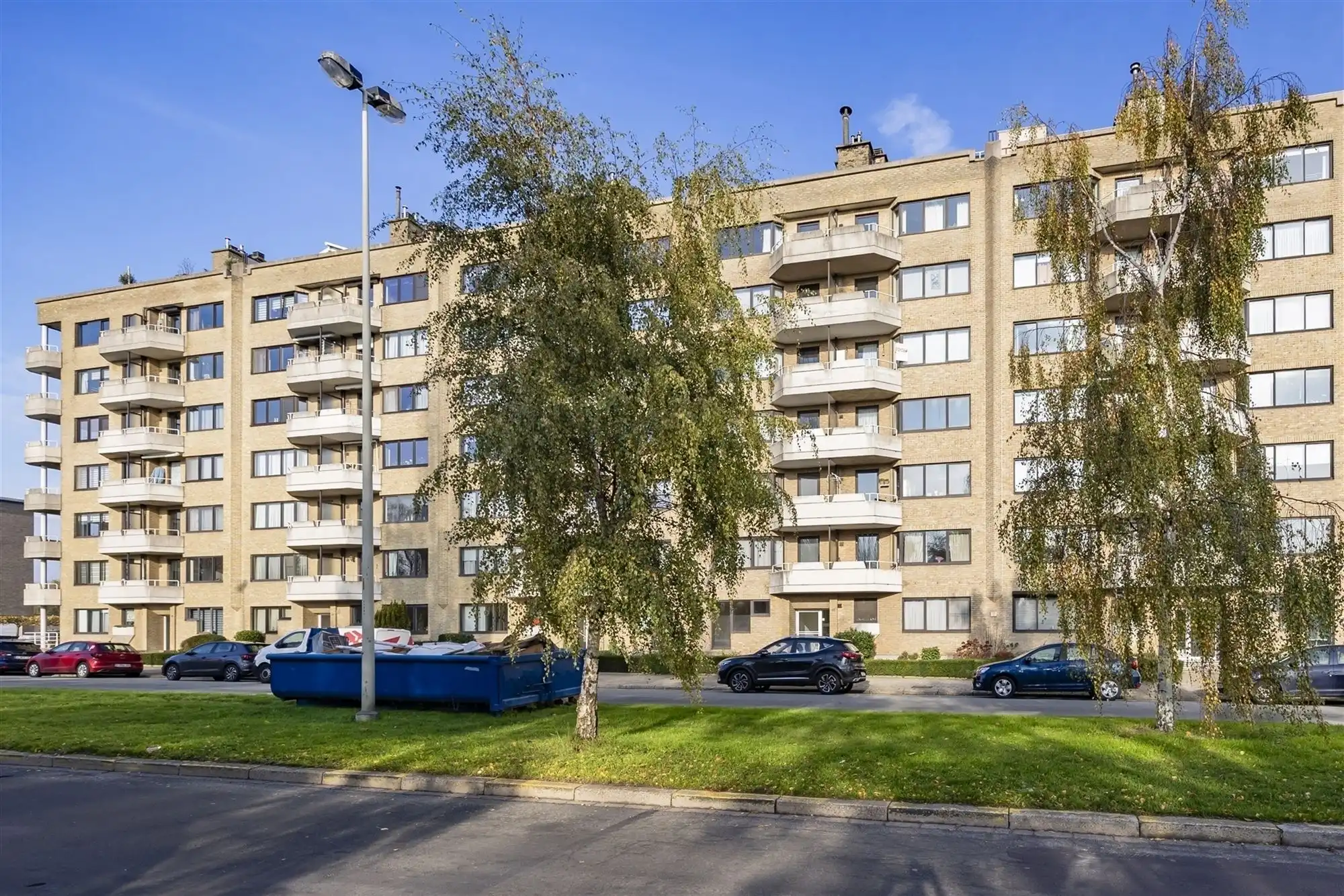 Instapklaar 2 slaapkamer appartement met gezellige tuin foto 19