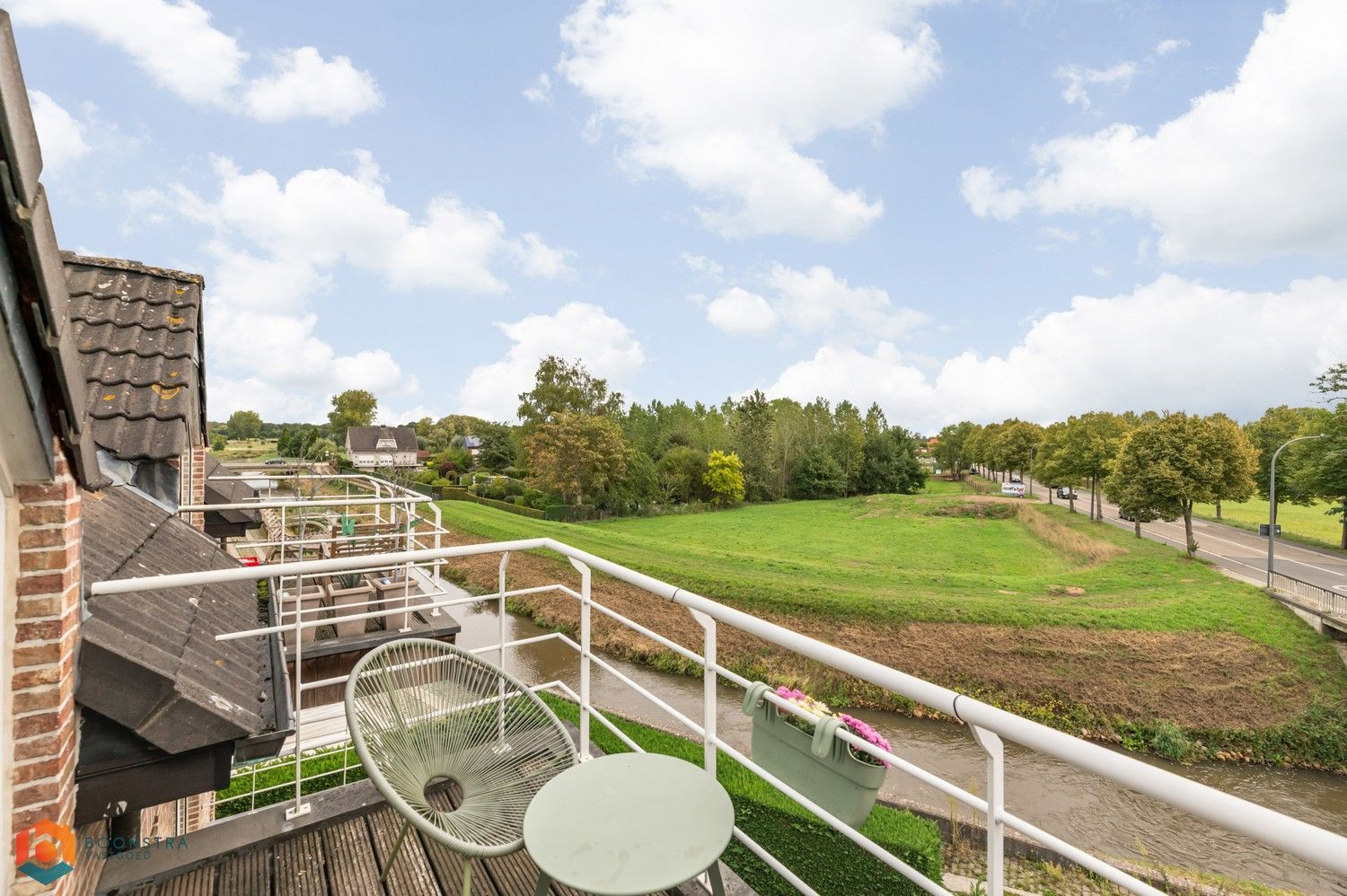 Energiezuinig duplex appartement met 2 slpkrs, terras, zonnepanelen en airco foto 3