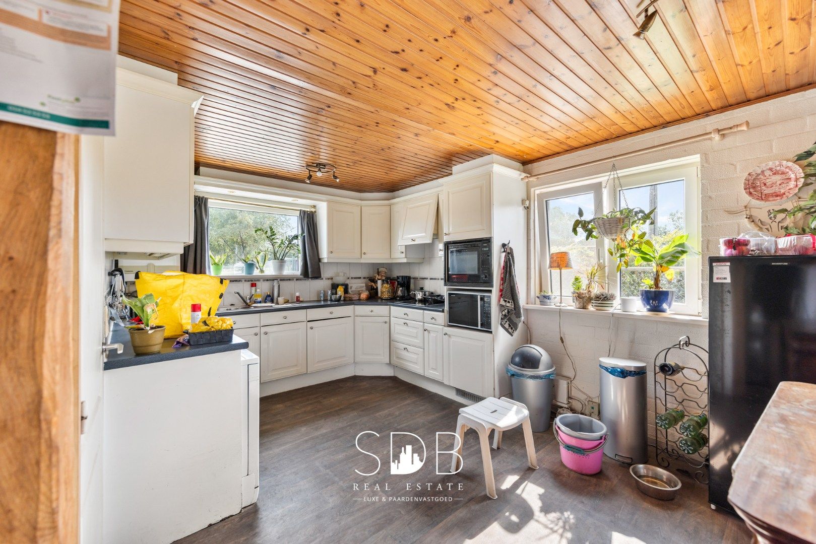 Boerderij met paardenfaciliteiten en graslanden op 14.490m² foto 24