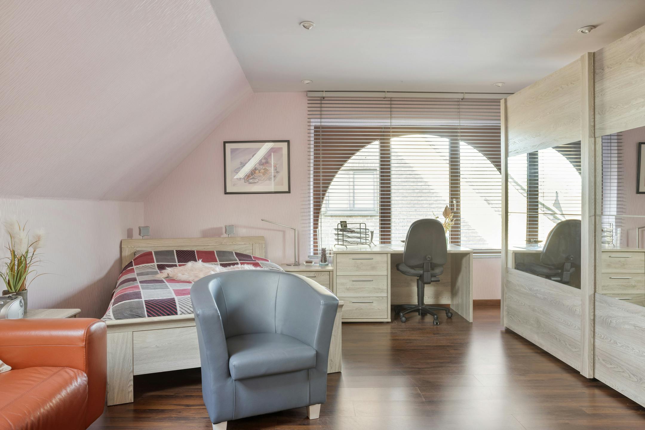 Instapklaar HOB te koop met 3 slaapkamers en garage in Schelle foto 15