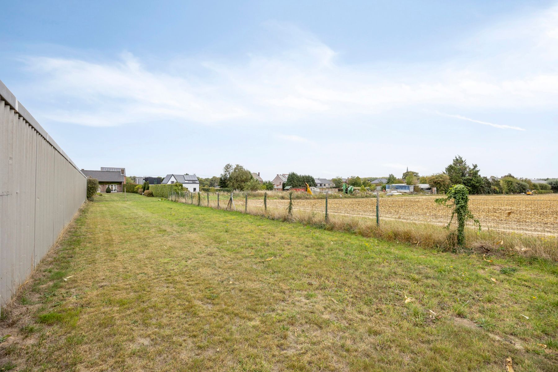 Exclusieve villa met grote loodsen combineer werken en wonen foto 43