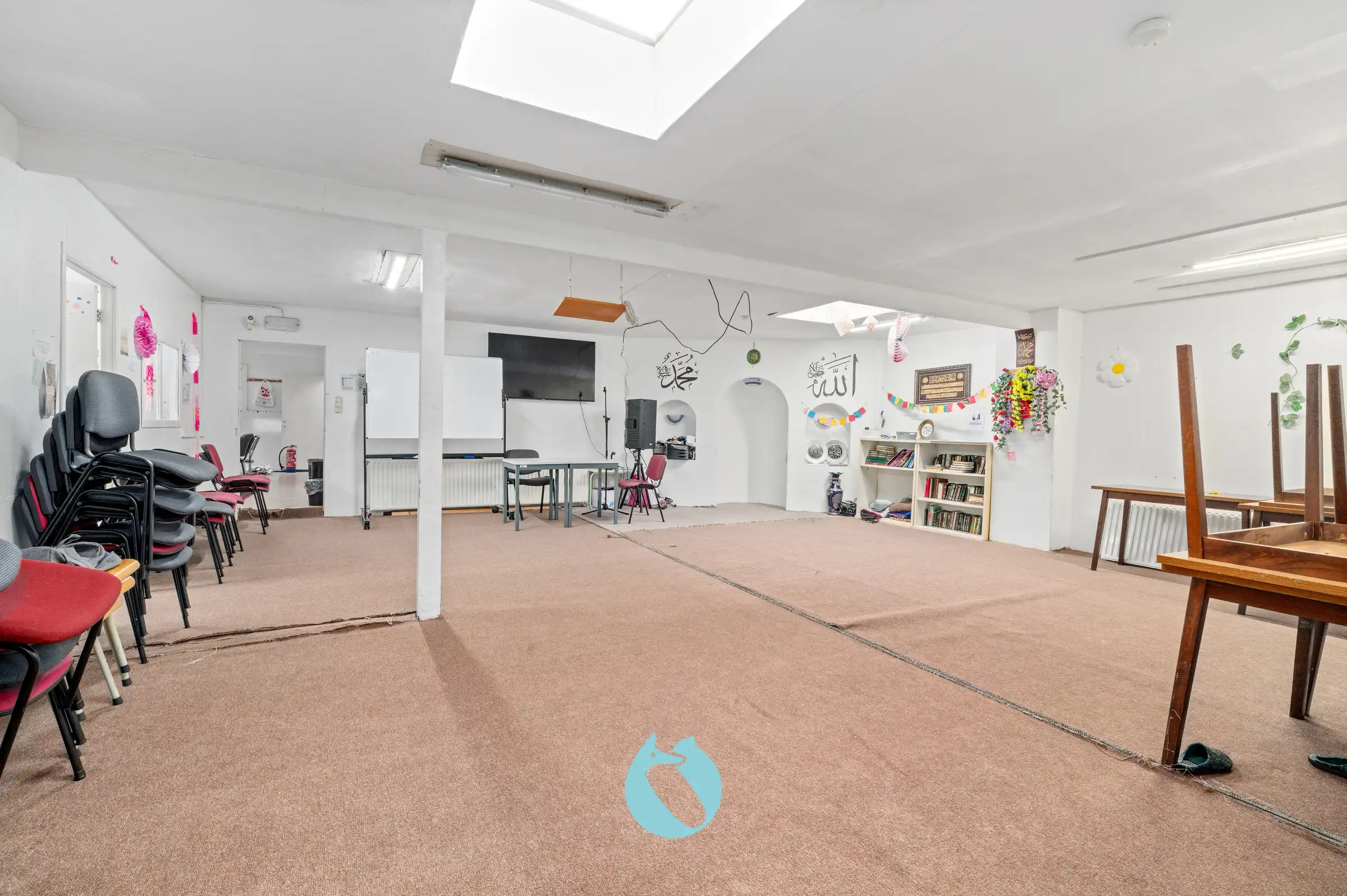 Statig gebouw bestaande uit meerdere units nabij het centrum foto 9