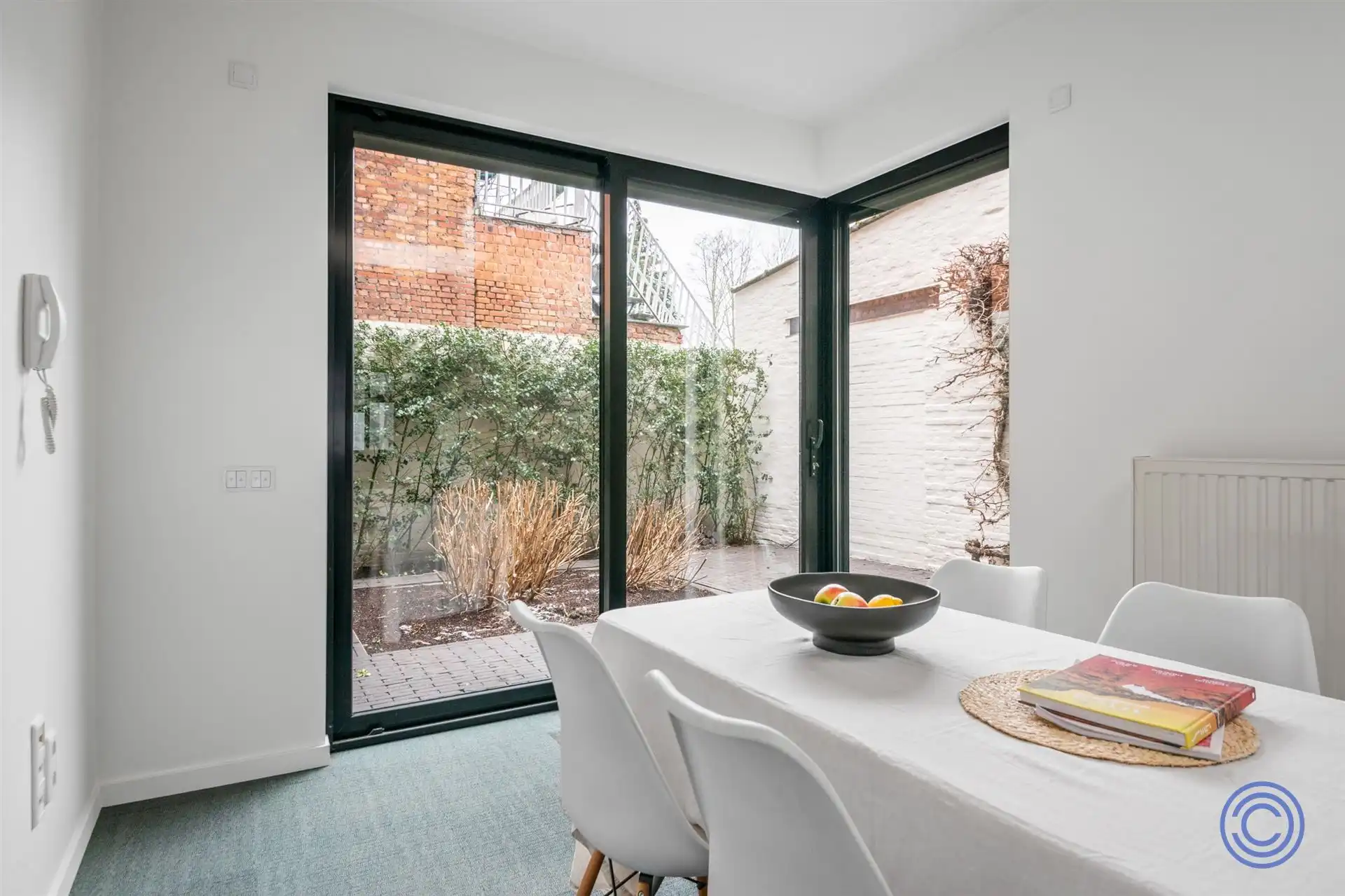 Charmant, volledig gerenoveerd herenhuis met tuin! foto 5