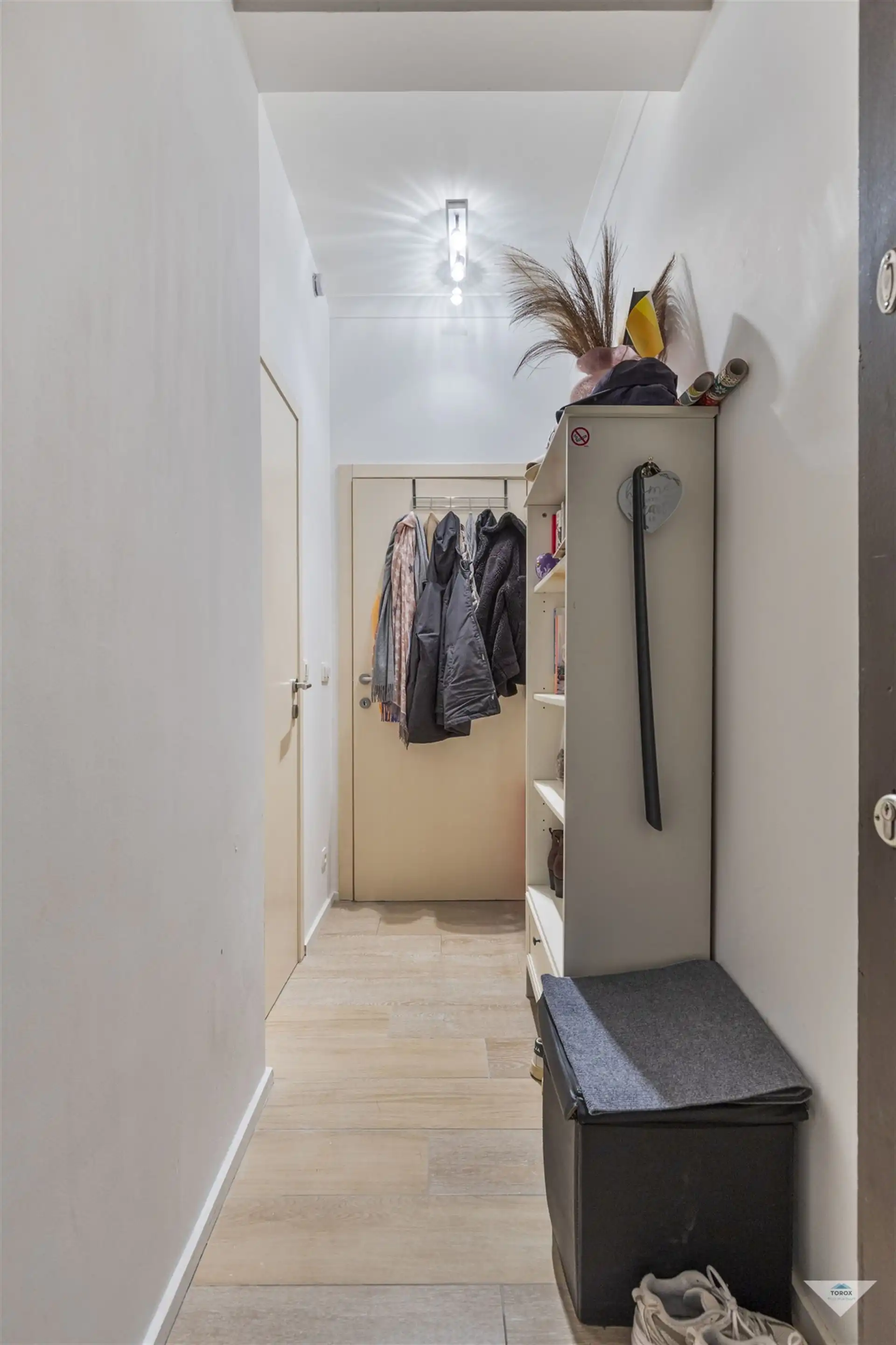 Aangename studio met groot terras en groen uitzicht foto 7