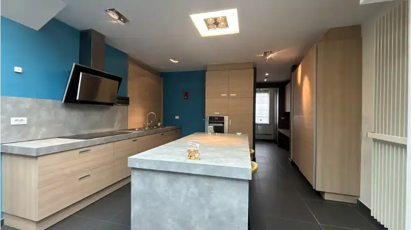 Comfortabele 3-slaapkamerwoning met ruim Terras te huur in Brugge foto 3