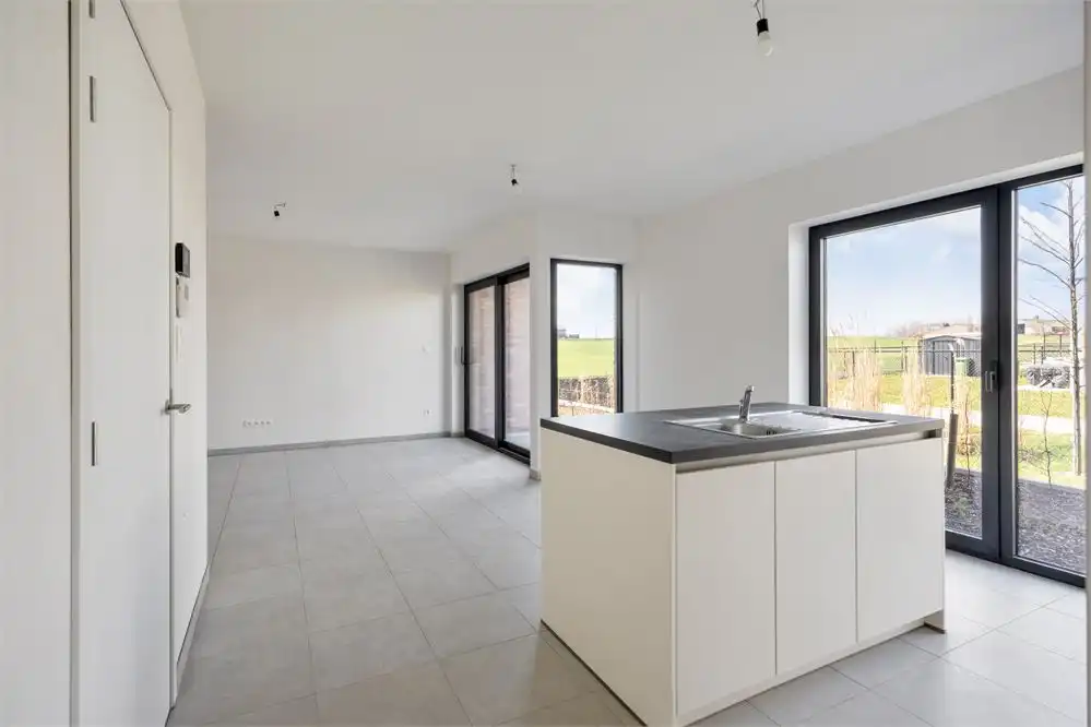 Compact comfort met royaal terras! foto 4