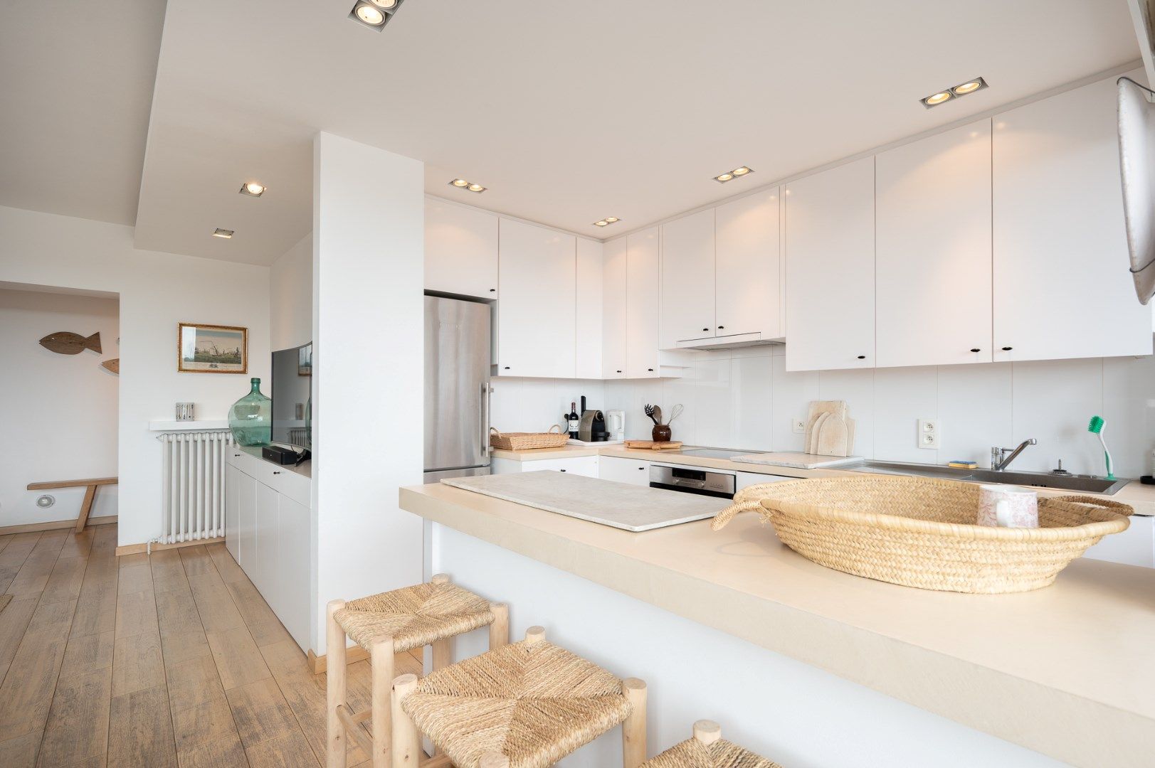 Mooi gemeubeld appartement op de Kustlaan met prachtig zicht foto 4