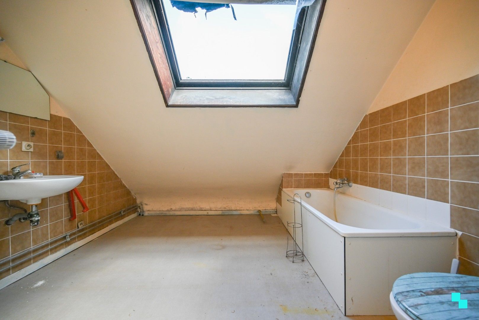 Te renoveren eengezinswoning gelegen op een perceel van ca. 300 m² foto 27