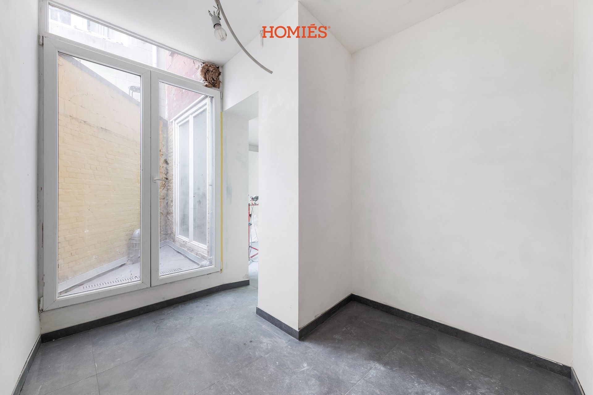 Handelspand op toplocatie met veel visibiliteit foto 9