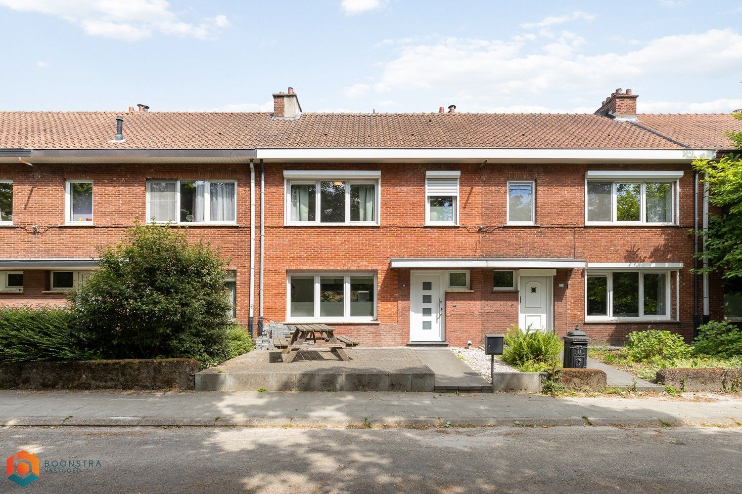Instapklare woning met 3 slpkrs en stadstuin nabij het centrum van Mechelen foto {{pictureIndex}}