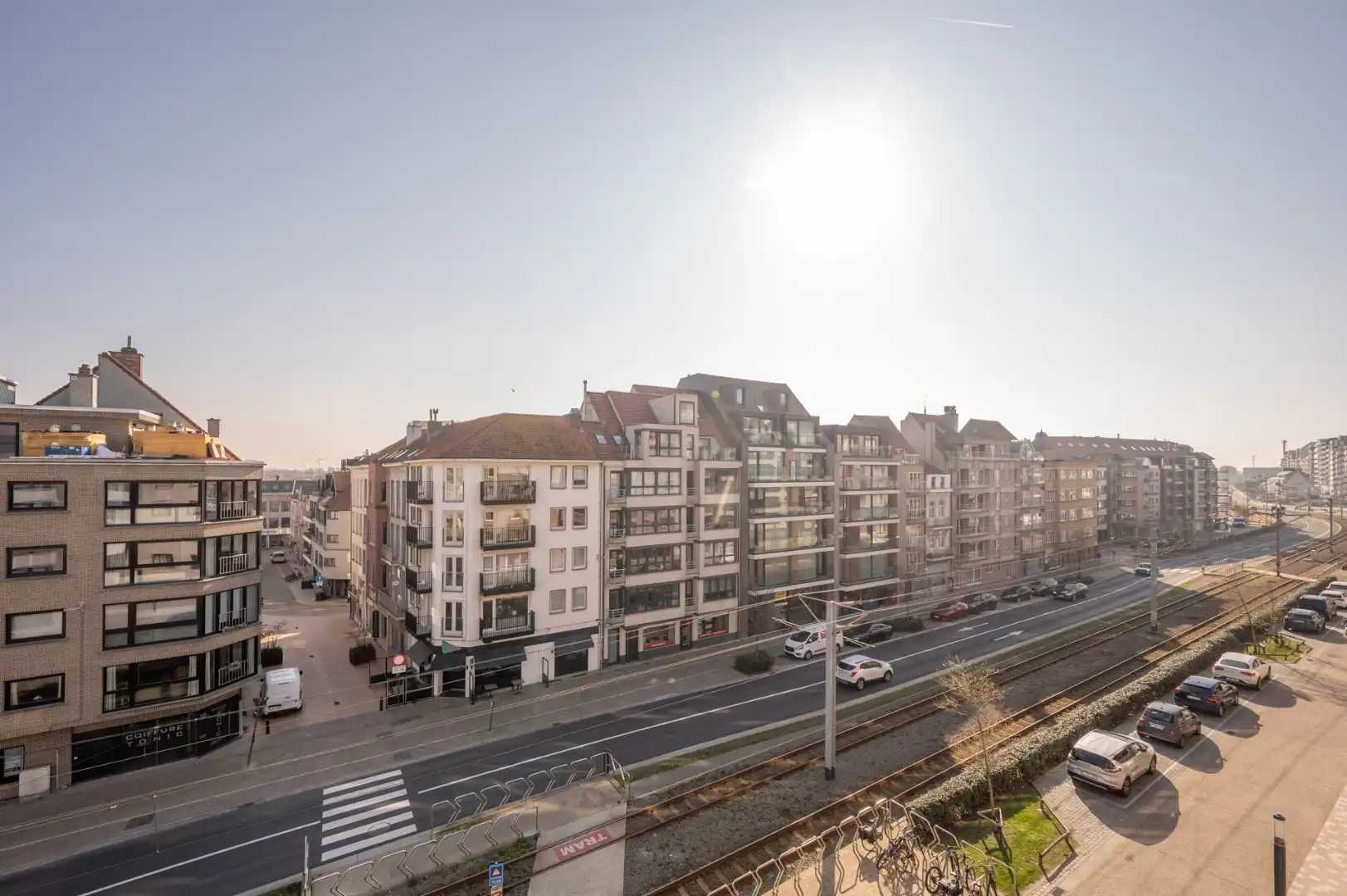 Uiterst ruim appartement met 3 slaapkamers en 2 badkamers   foto 21