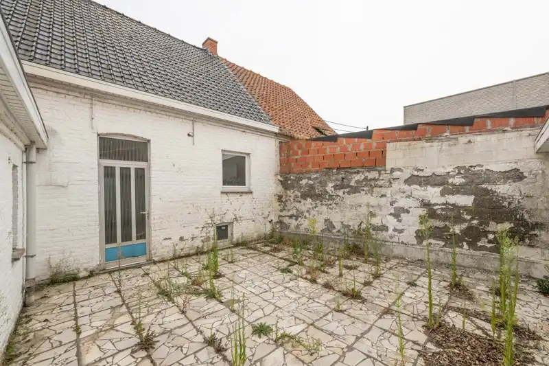 Te slopen LANDELIJK gelegen woning op een perceel van 815 m² in WIELSBEKE foto 6