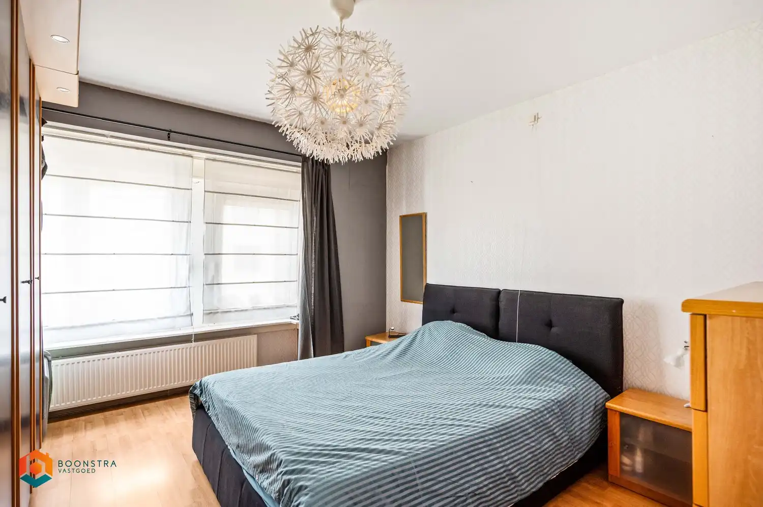 Instapklare woning met 4 slpkrs met gezellige stadstuin en garage foto 11