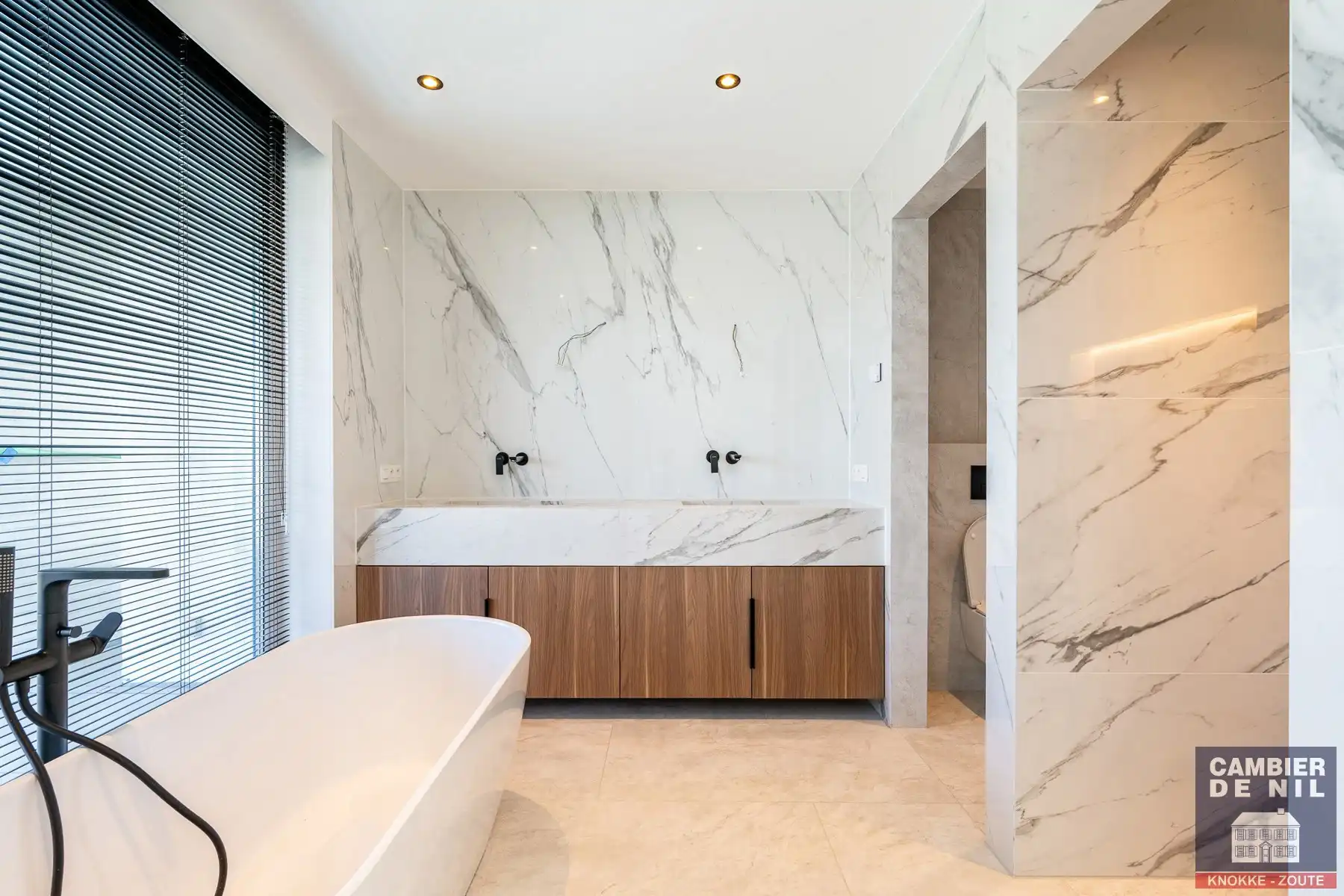 Prachtige ongemeubelde nieuwbouwwoning nabij het centrum van Knokke, gelegen in het rustige Izabellapolder. foto 32