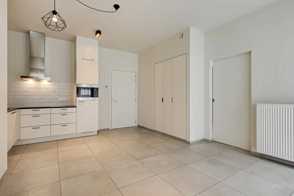 Assistentiewoning met 2 slaapkamers te koop in centrum Kortrijk! foto 3