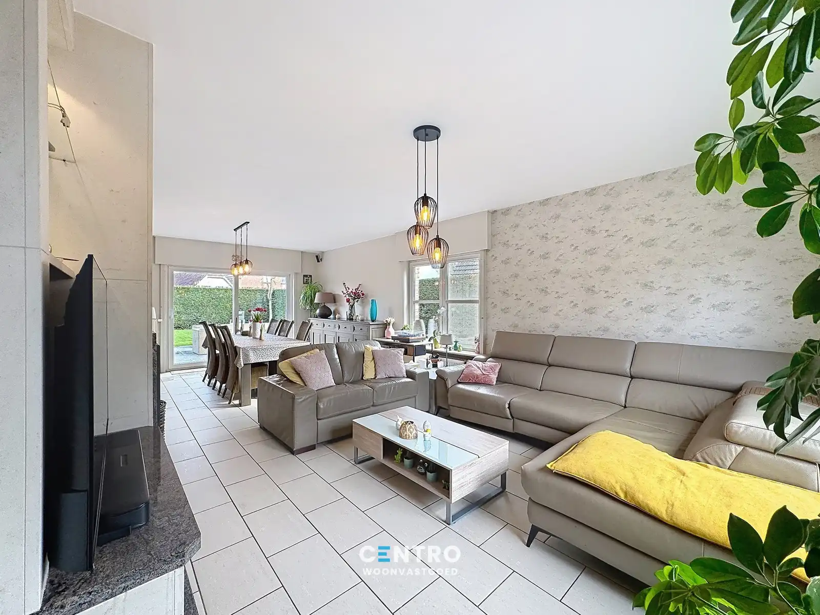 Kwalitatief afgewerkte villa met 4 slpks, garage én ZUIDger. tuin! foto 4