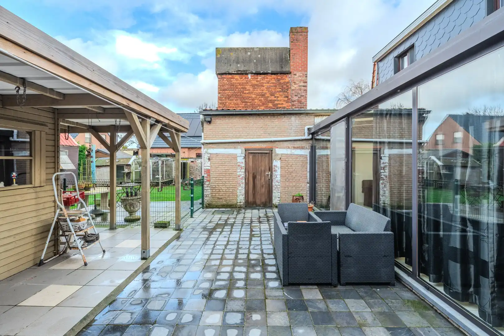 Woning op een ruim perceel van 989 m² foto 12