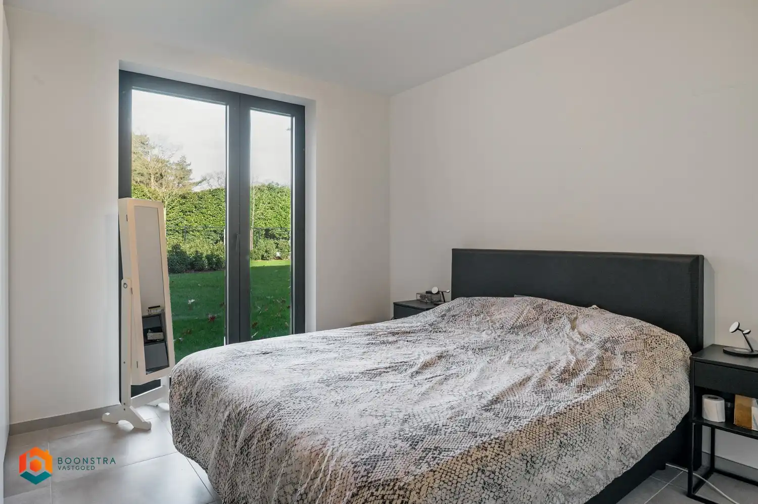 Energiezuinig gelijkvloers appartement met terras, tuintje en ondergrondse parkeerplaats foto 10